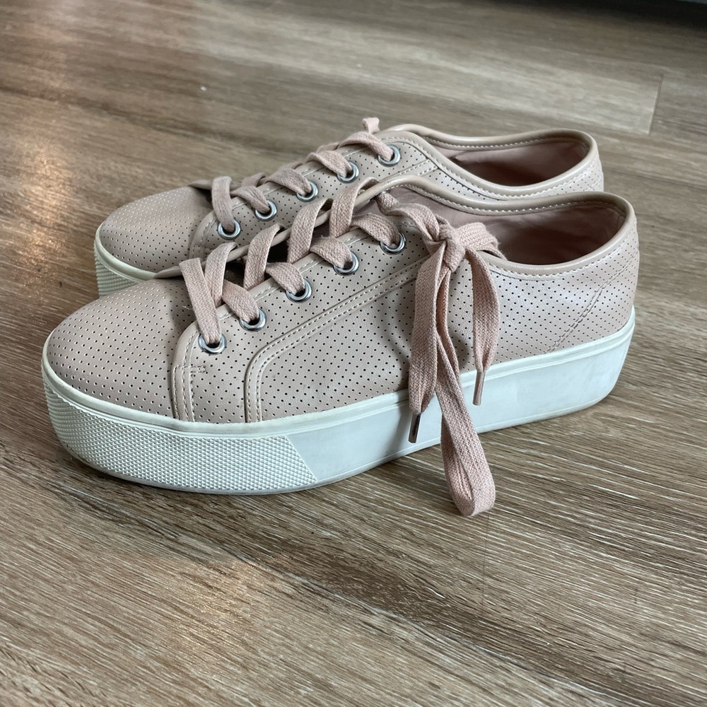 Blush pink platform Steve Madden shoes size 7